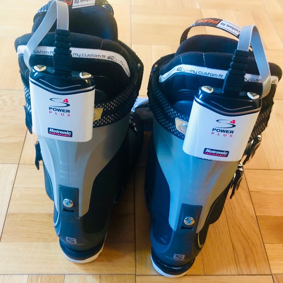 Heated custom Salomon ski boots, only worn once! main image 4